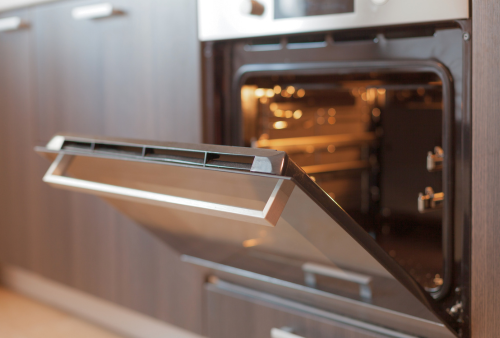 Como Escolher um Forno: Funções úteis vs “marketing” (guia prático)