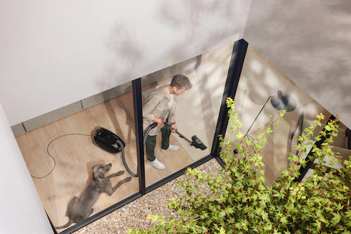 ASPIRADOR COM SACO MIELE GUARD M1 CAT & DOG PRETO OBSIDIANA