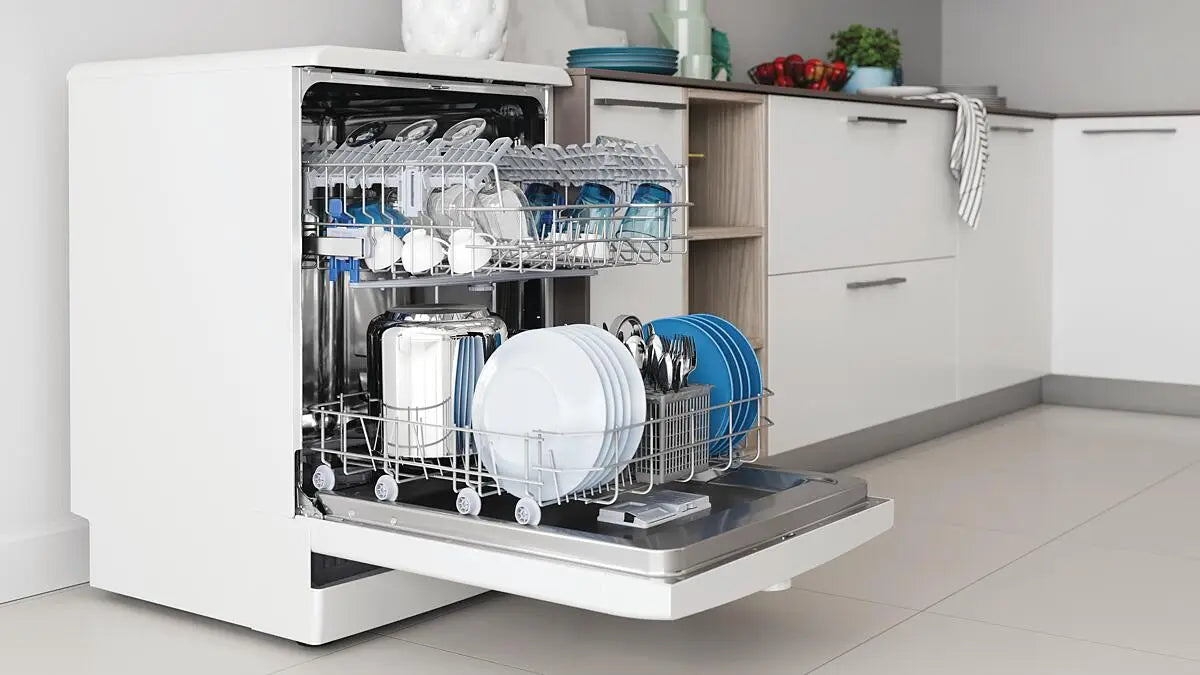 Máquina de Lavar Loiça INDESIT D2F HK26 (14 Conjuntos)