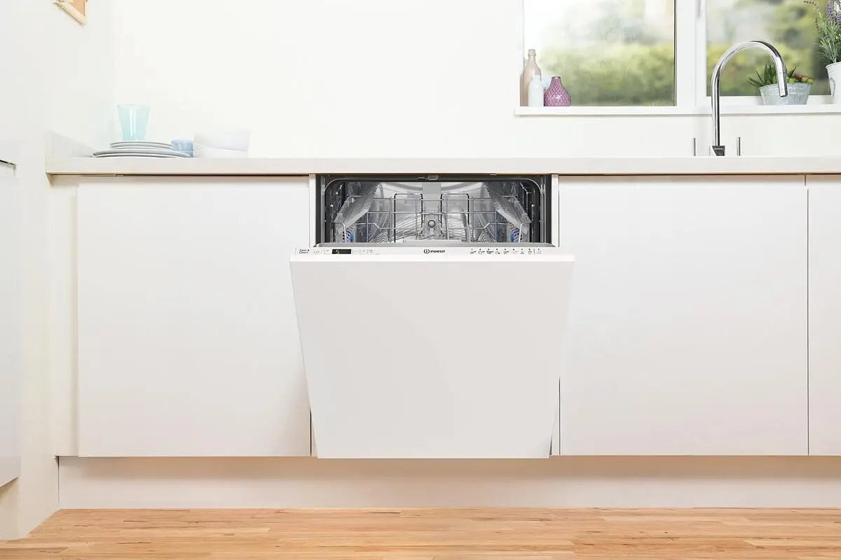 Máquina de Lavar Loiça Encastre INDESIT D2I HD524 A (14 Conjuntos Branco)