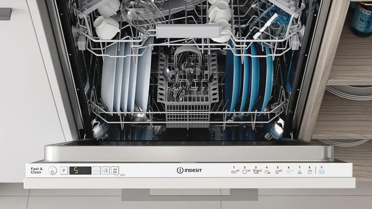 Máquina de Lavar Loiça Encastre INDESIT D2I HD524 A (14 Conjuntos Branco)