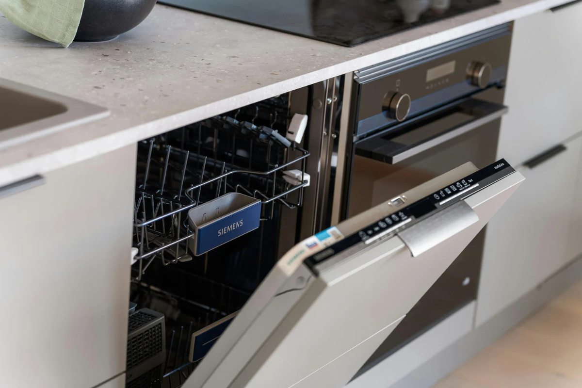 Máquina de Lavar Loiça de 45 ou 60 cm: Qual é a Melhor para a Sua Cozinha?