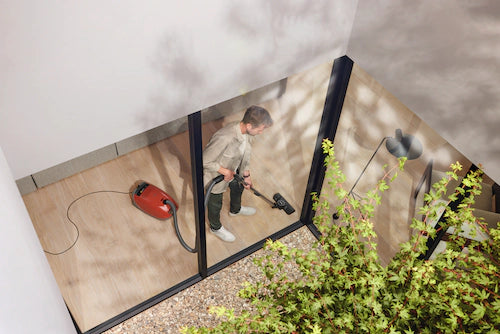 ASPIRADOR COM SACO MIELE GUARD M1 VERMELHO-TERRA